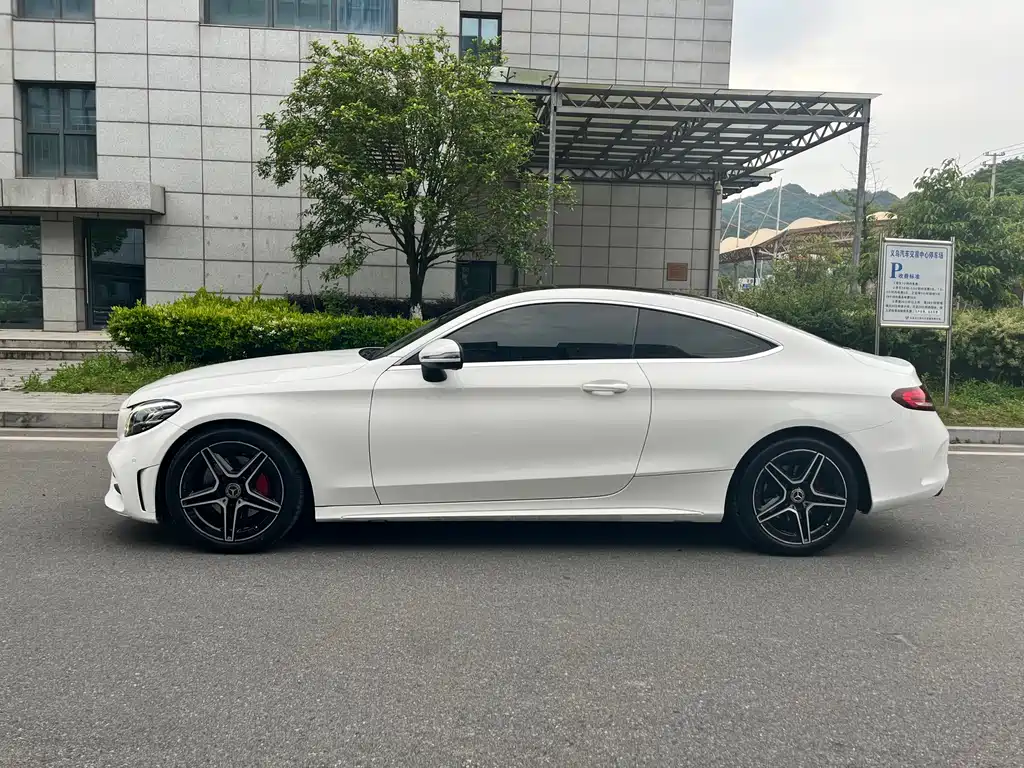 Mercedes-Benz C-Class 2019 — фото 9