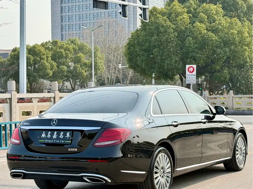 Mercedes-Benz E-Class 2020 — фото 8