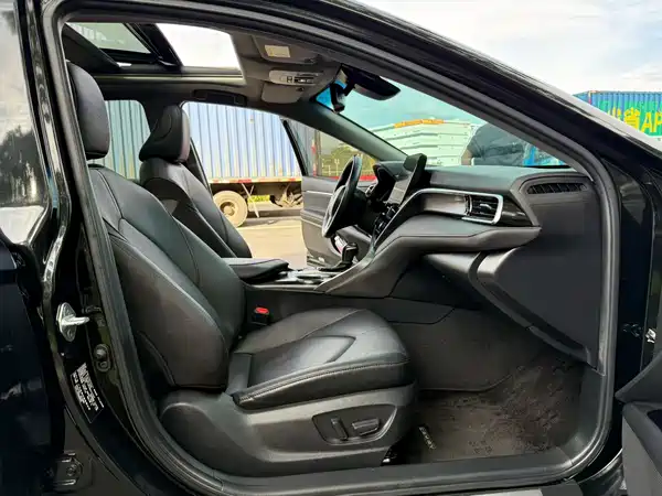 Toyota Camry 2021