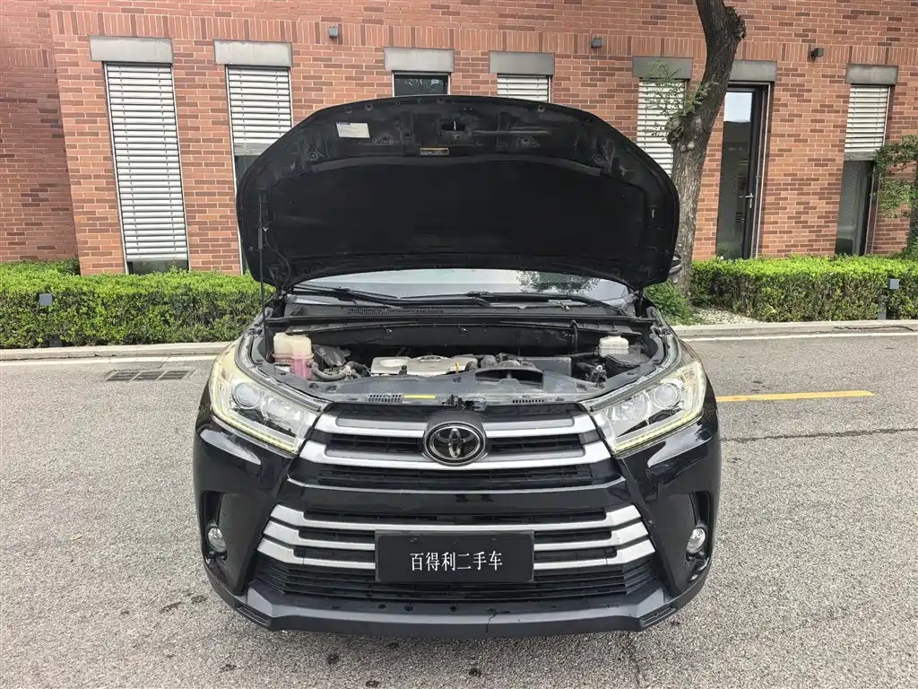 Toyota Highlander 2018 — фото 9