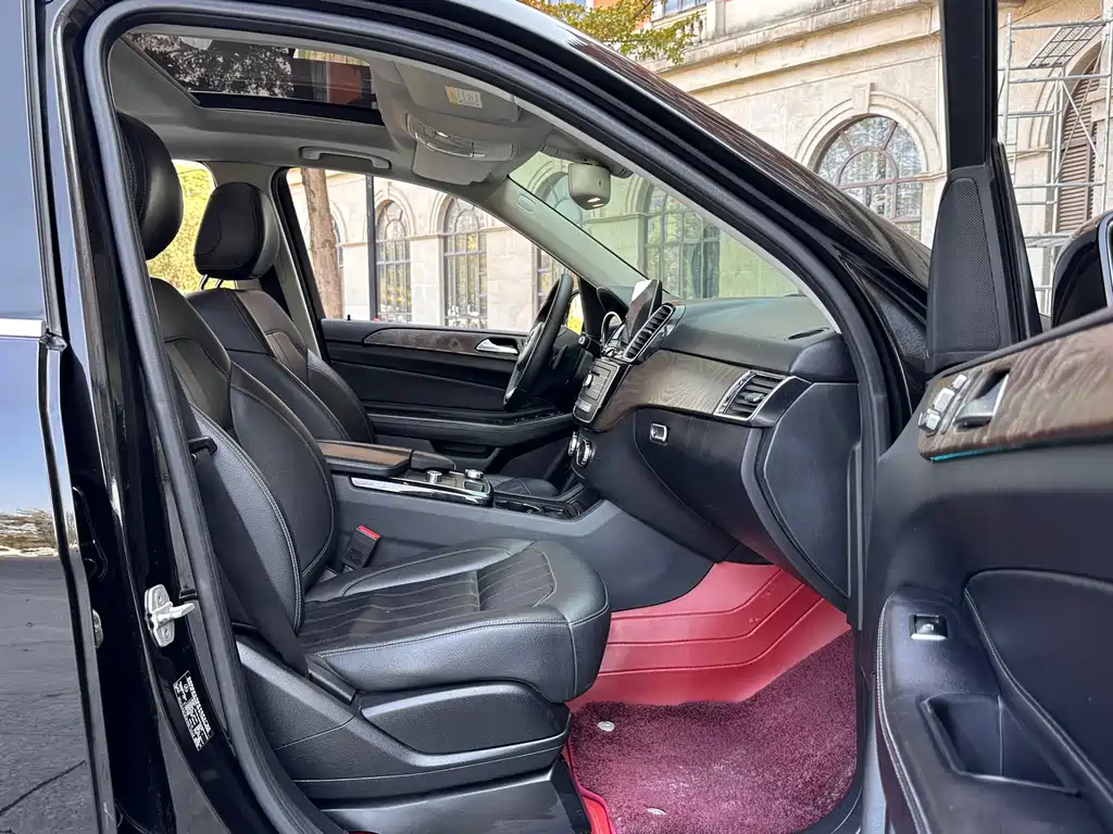 Mercedes-Benz GLE 2017 — фото 13