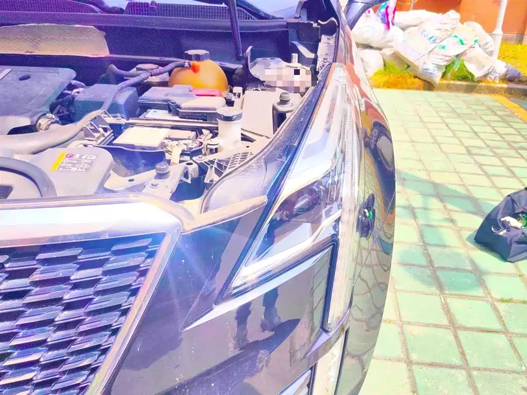 Cadillac XT5 2020 — фото 22