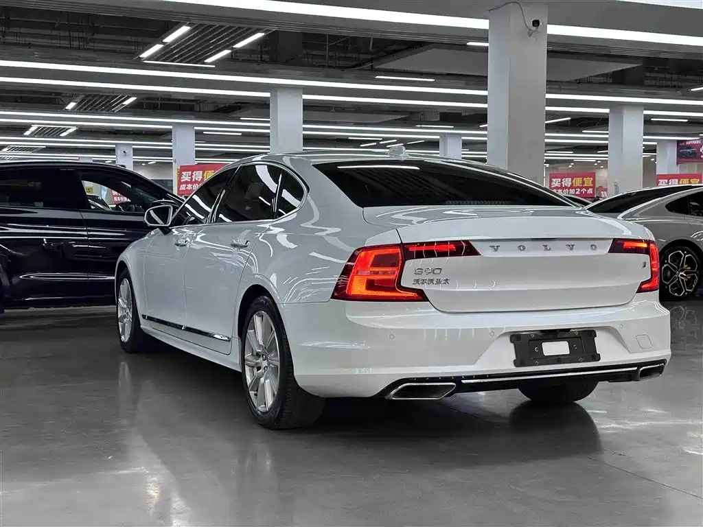 Volvo S90 2020 — фото 13