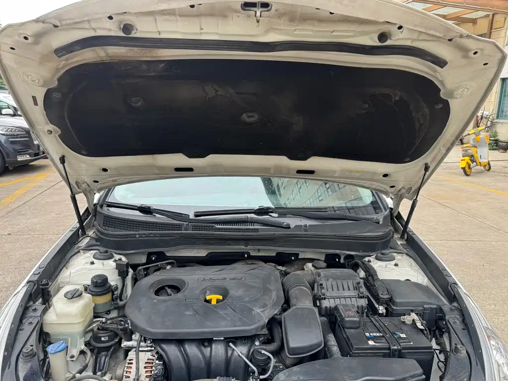 Hyundai Sonata 2015 — фото 21
