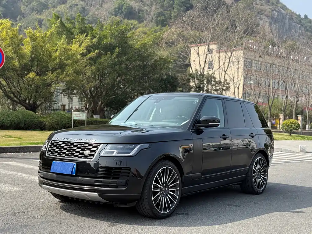 Land Rover Range Rover 2019 — фото 1