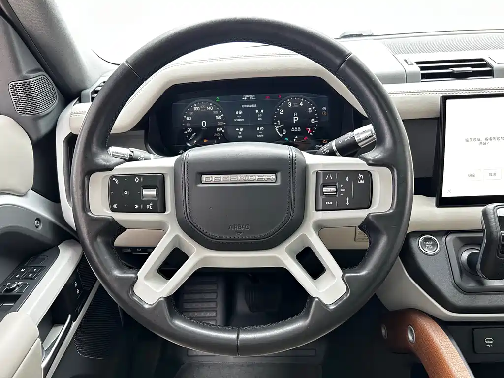 Land Rover Defender 2022 — фото 16