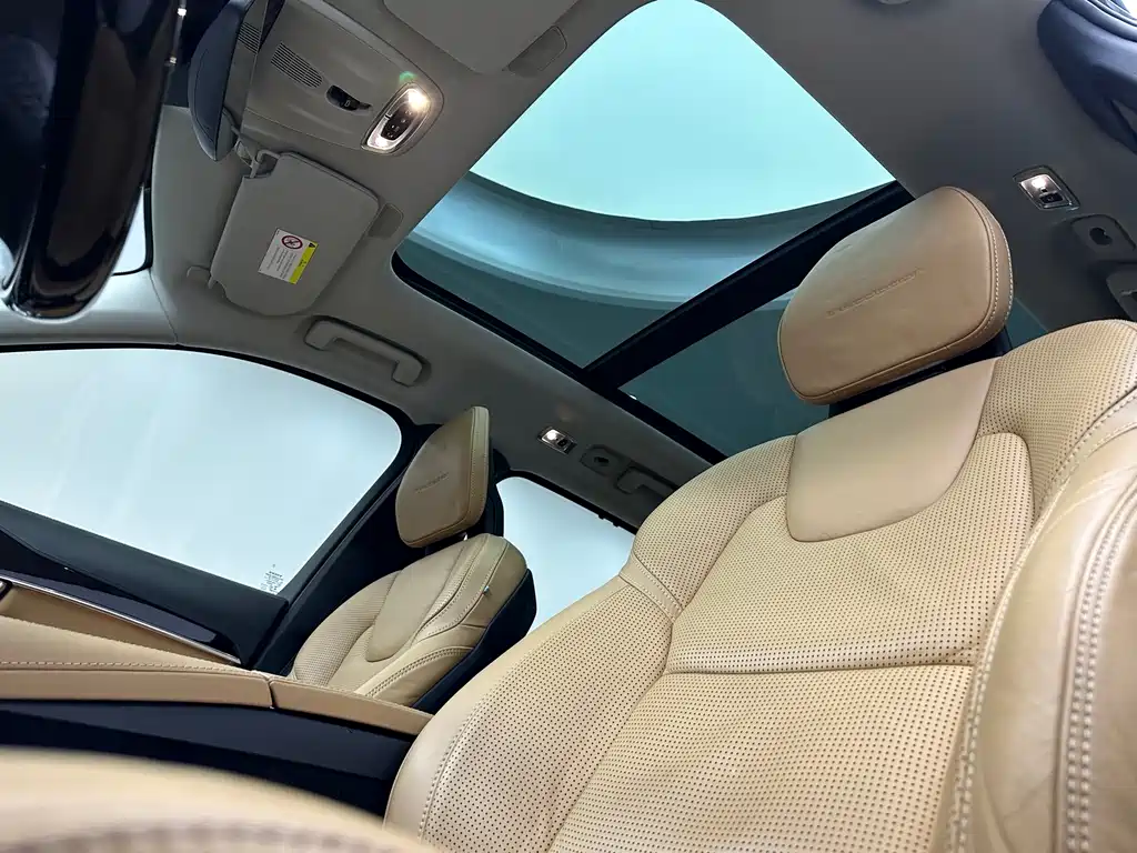 Volvo XC90 2016 — фото 13