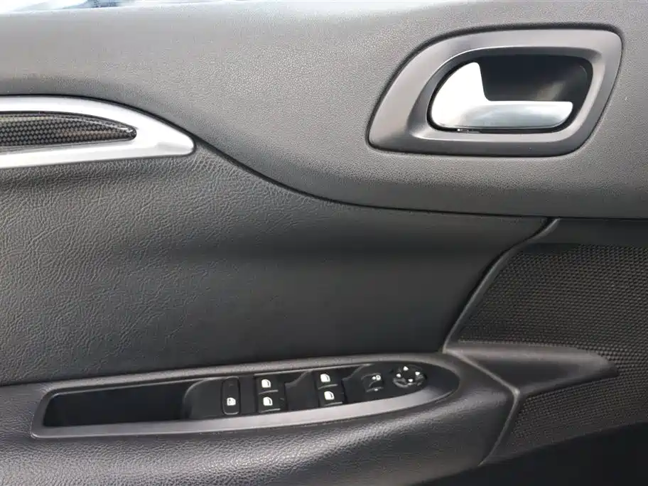 Citroën C4L 2013 — фото 13