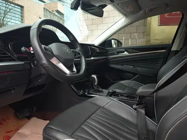 Volkswagen Passat 2023