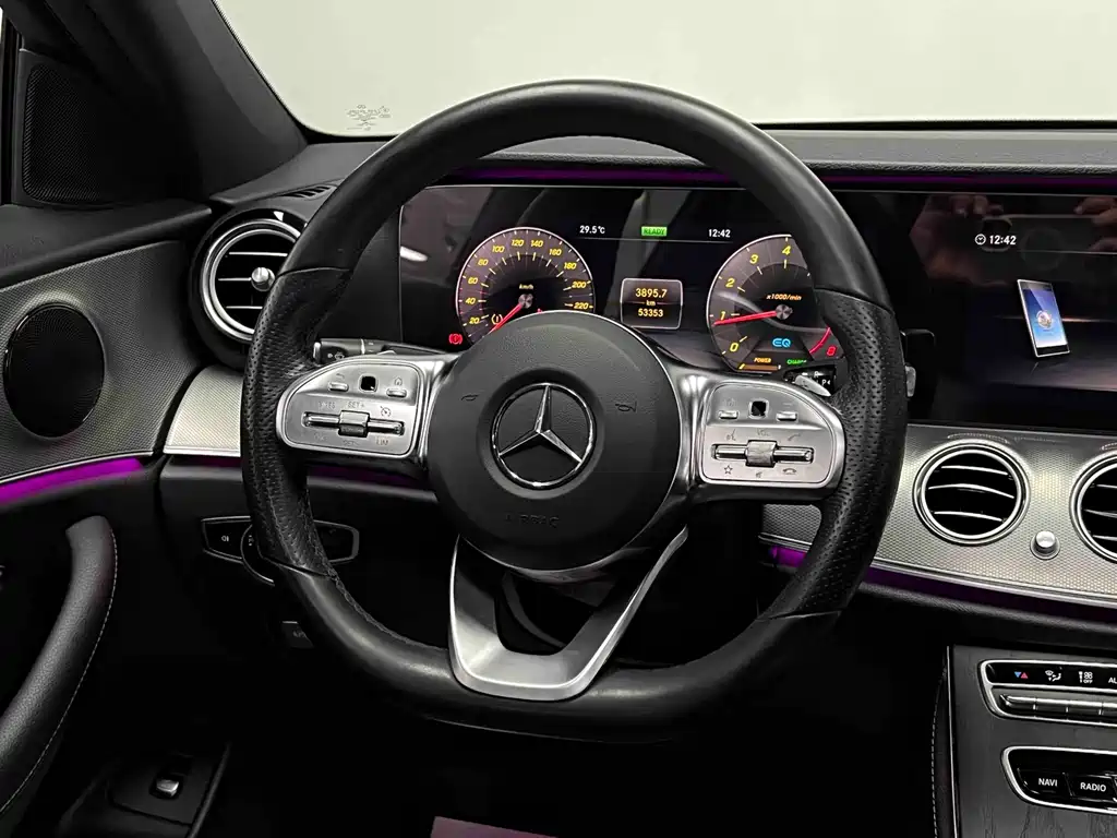 Mercedes-Benz E-Class 2020 — фото 24