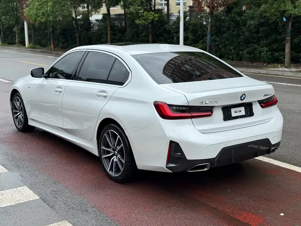 BMW 3 Series 2023