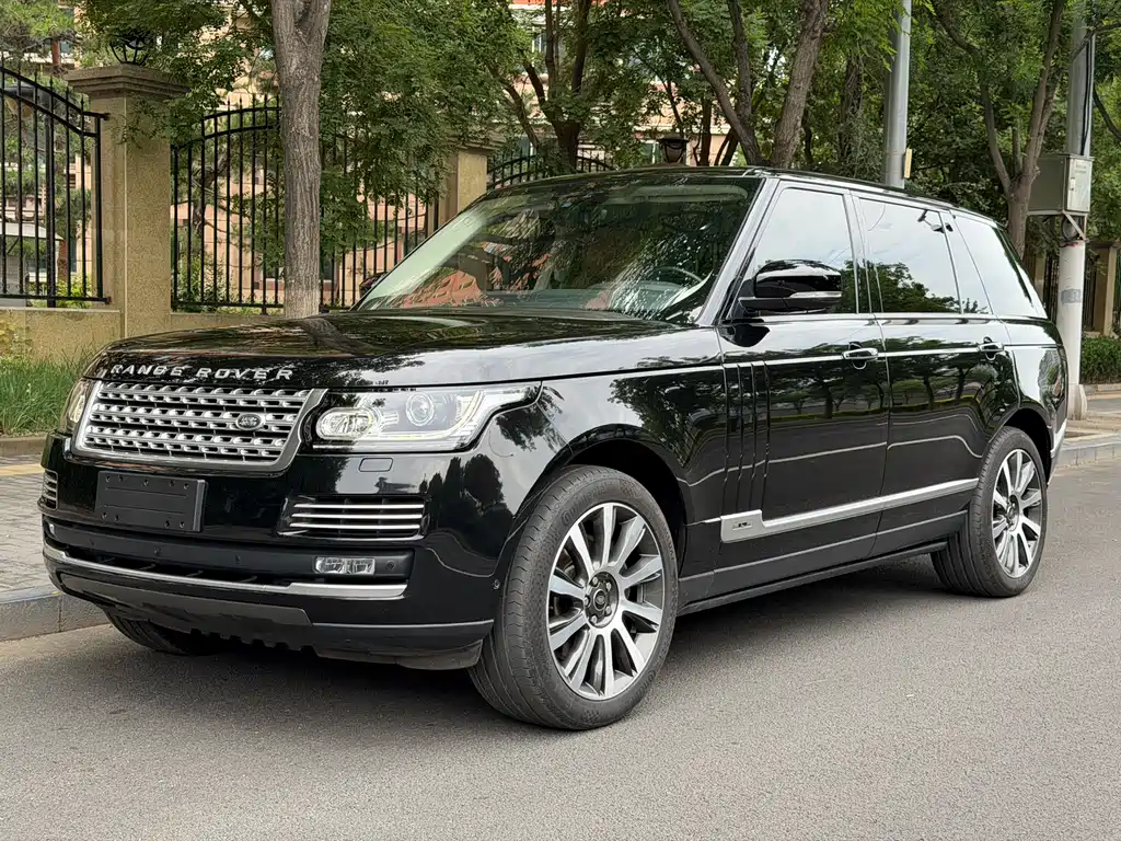 Land Rover Range Rover 2017 — фото 1