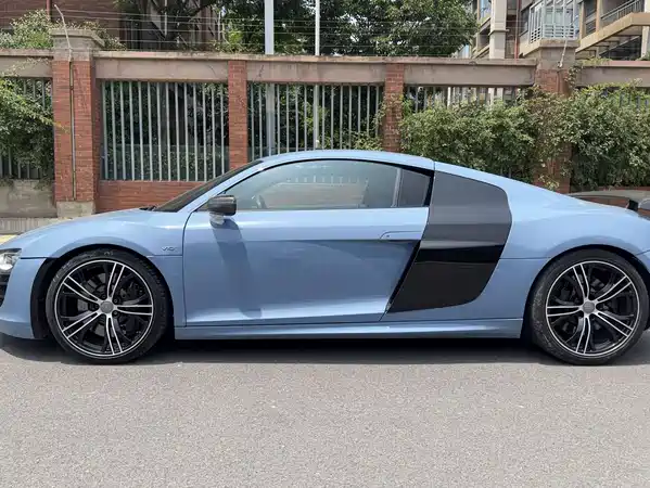 Audi R8 2014