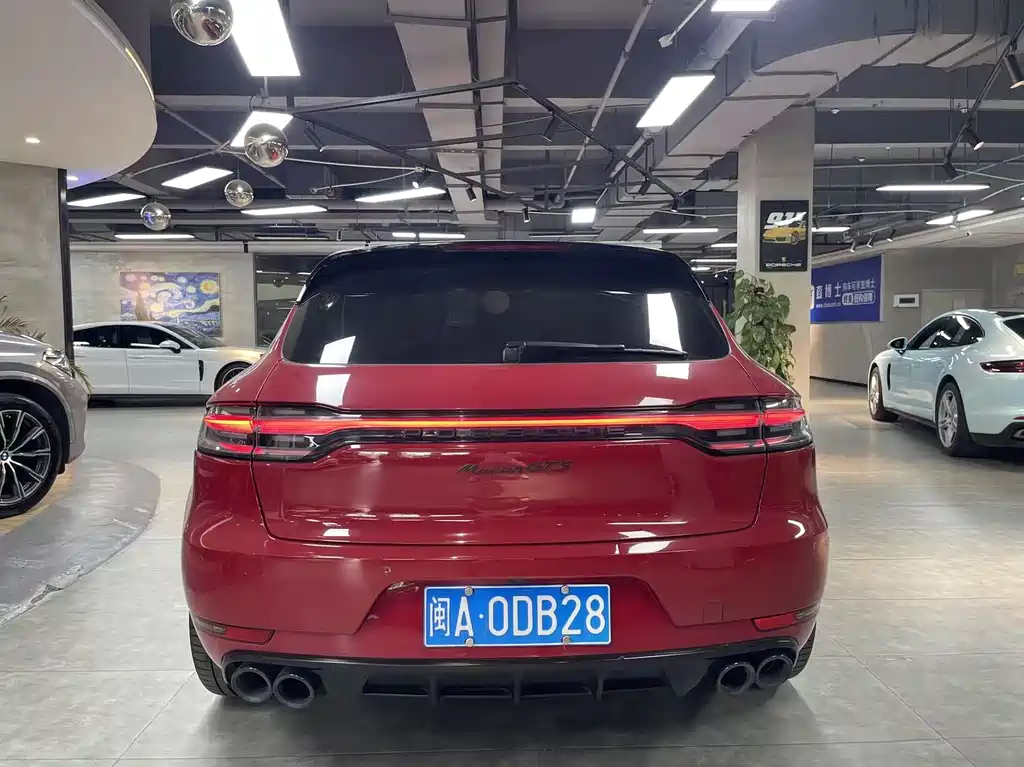 Porsche Macan 2020 — фото 8