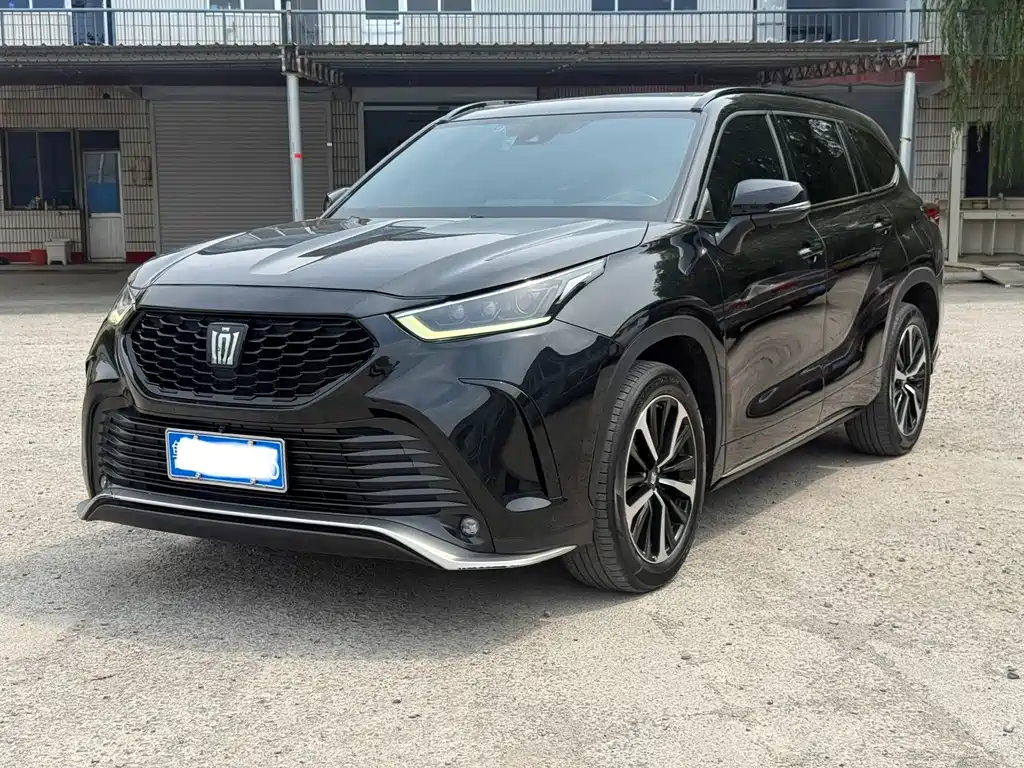 Toyota Crown Kluger 2023