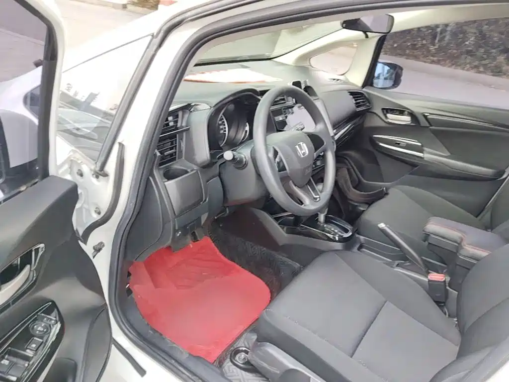 Honda Fit 2018 — фото 16