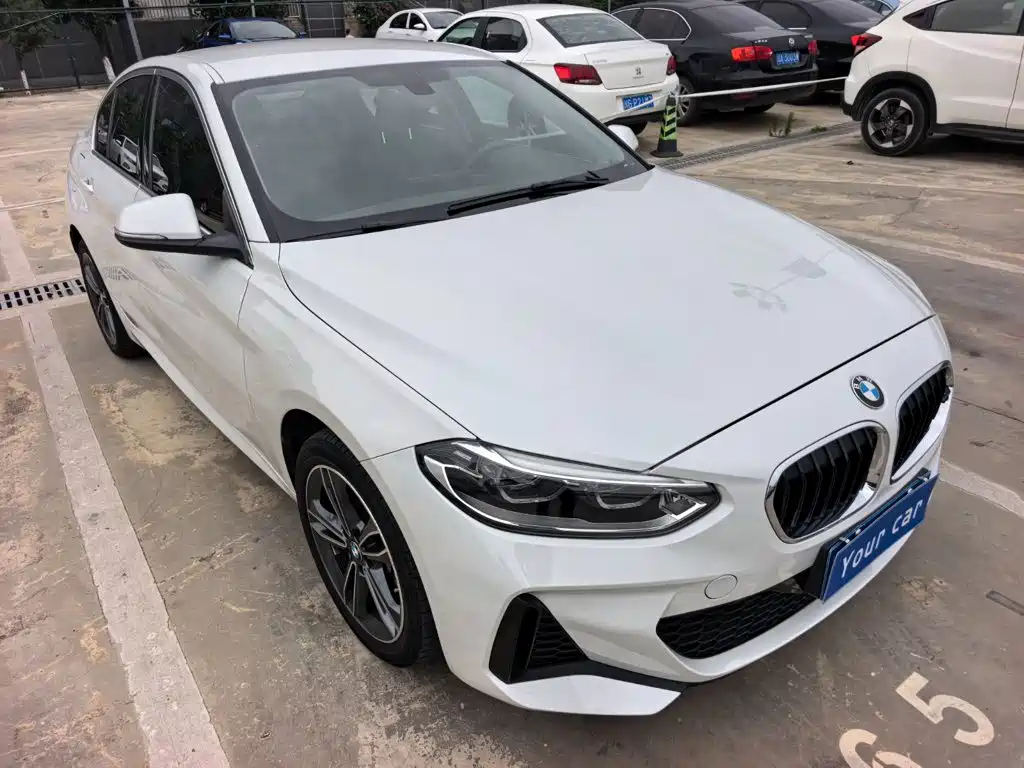 BMW 1 Series 2021