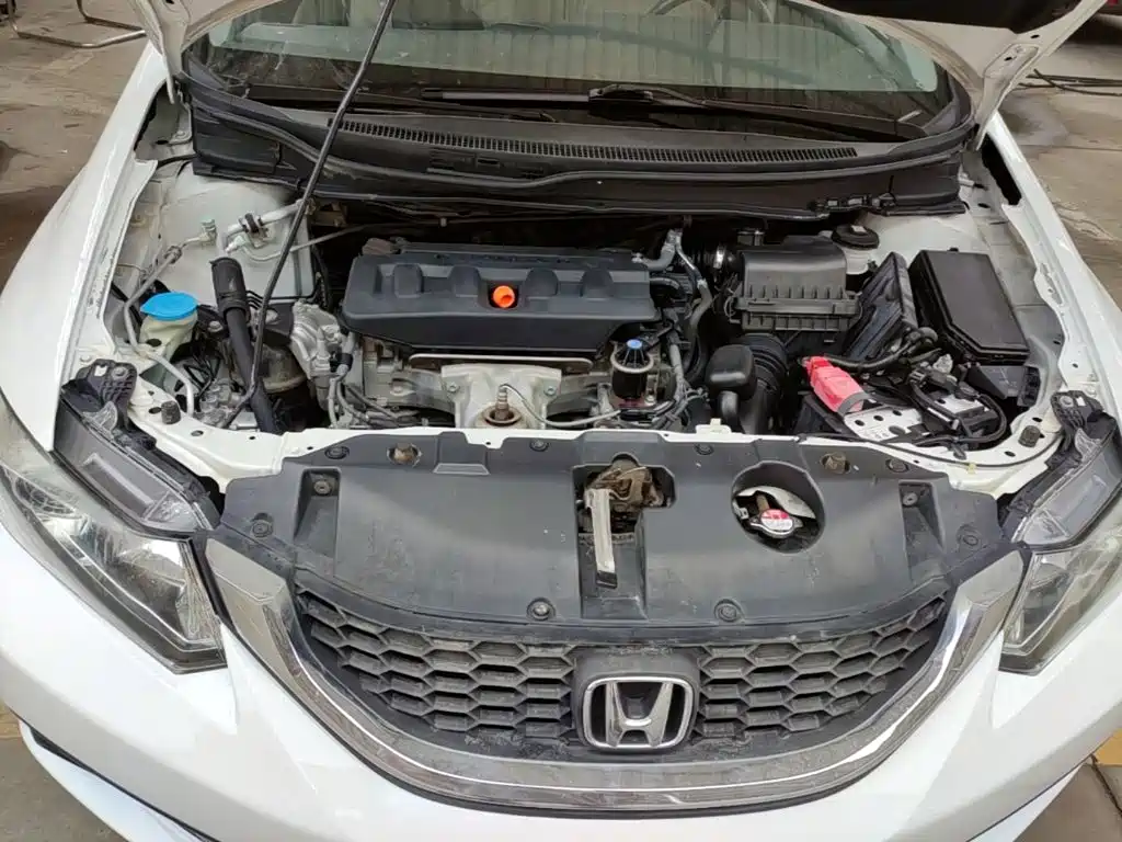 Honda Civic 2015 — фото 20
