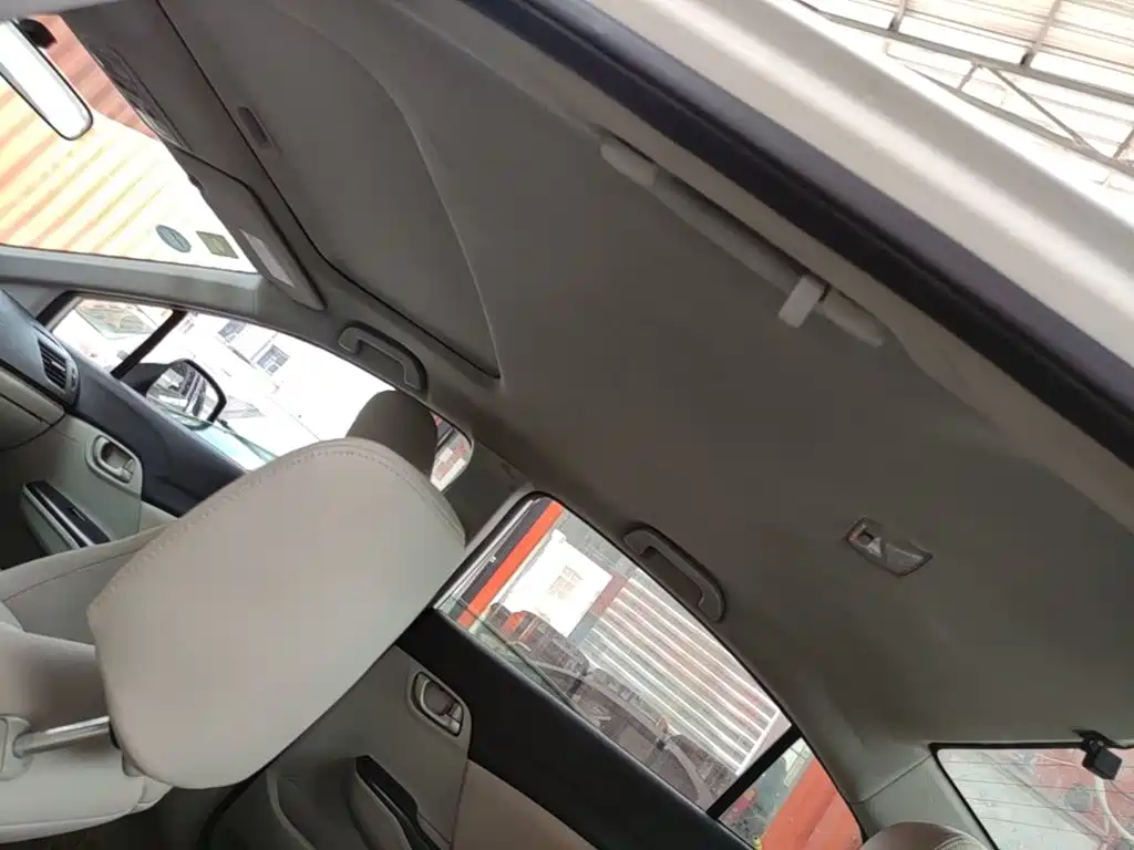 Honda Civic 2015 — фото 18