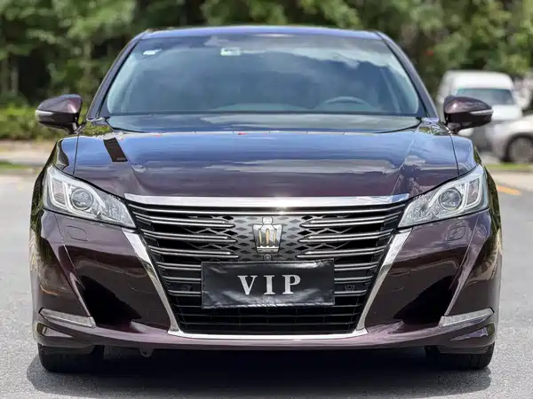 Toyota Crown 2018