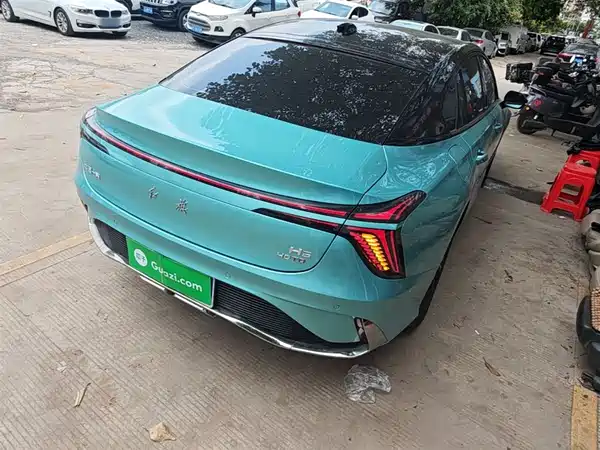 Hongqi H6 2024