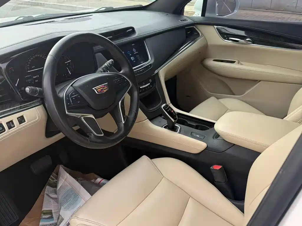Cadillac XT5 2016 — фото 4