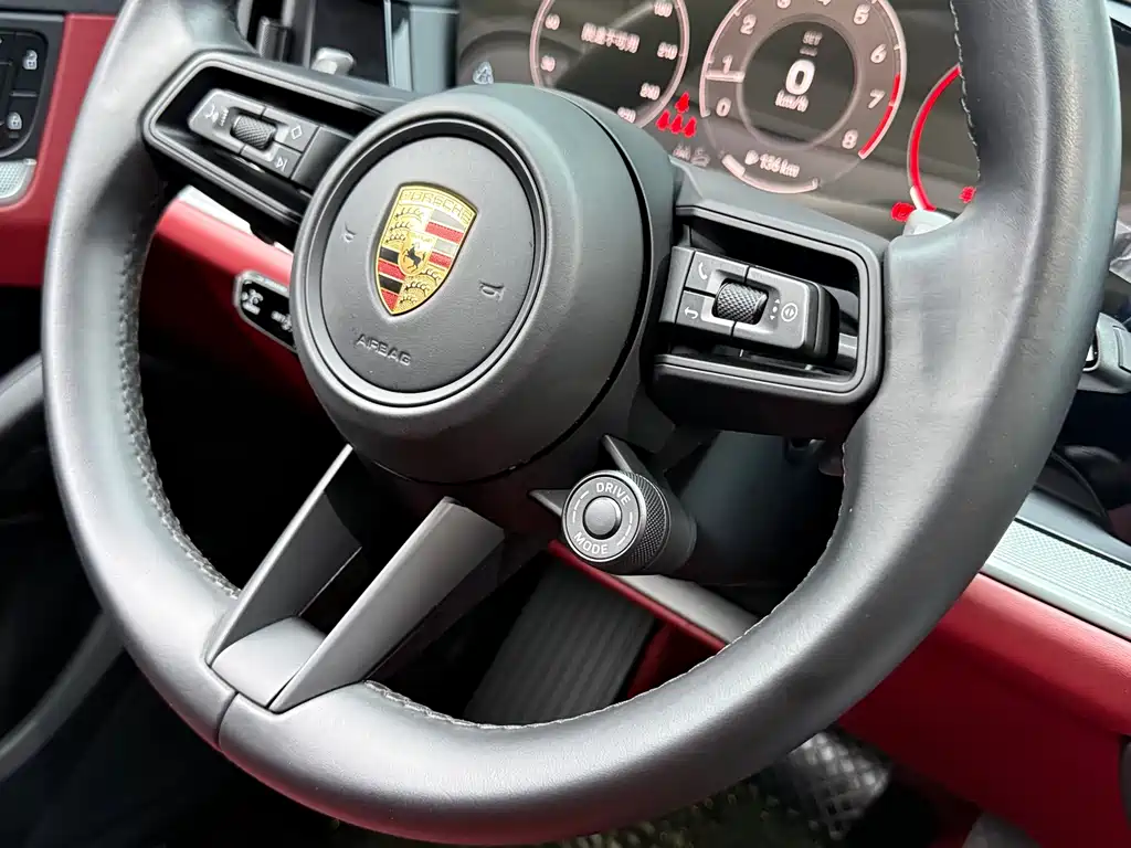 Porsche Cayenne 2025 — фото 14