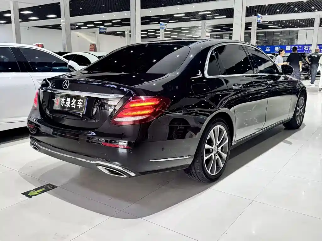 Mercedes-Benz E-Class 2020 — фото 9