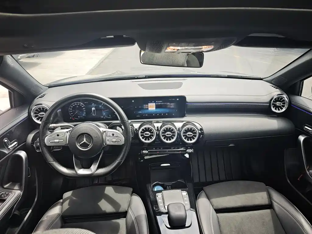 Mercedes-Benz A-Class 2021 — фото 8