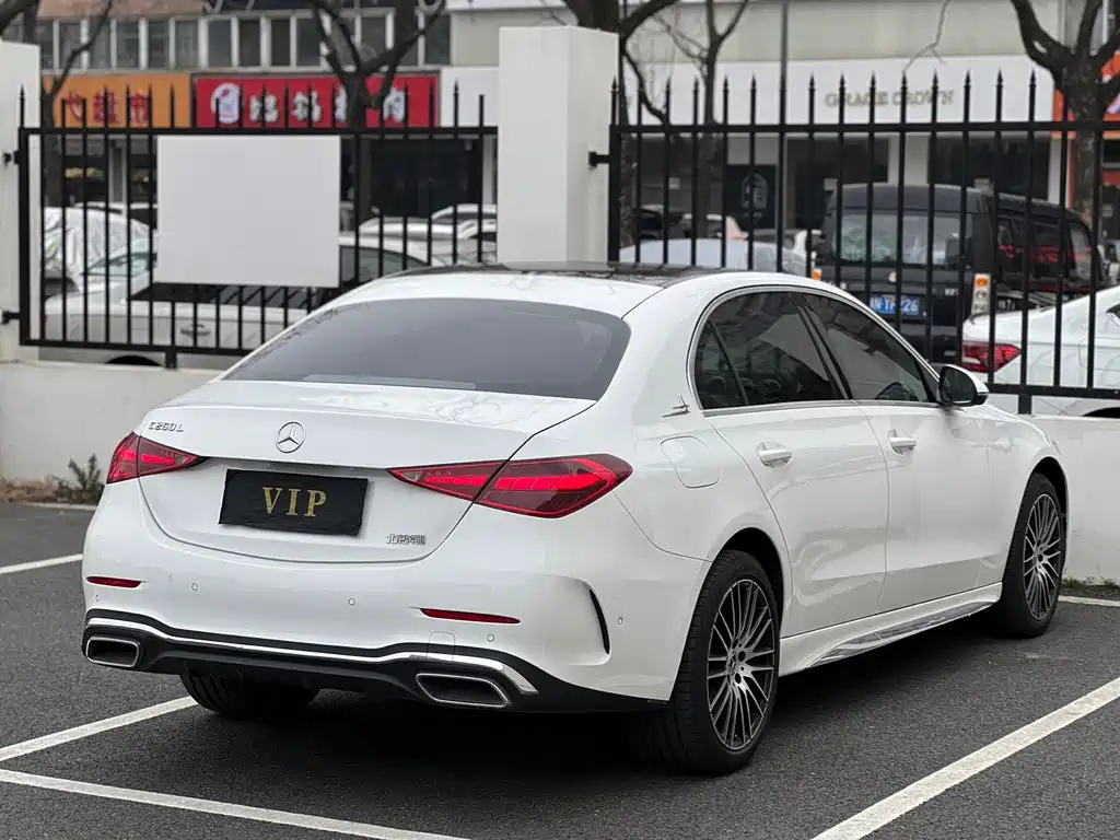 Mercedes-Benz C-Class 2025