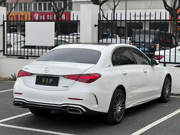 Mercedes-Benz C-Class 2025