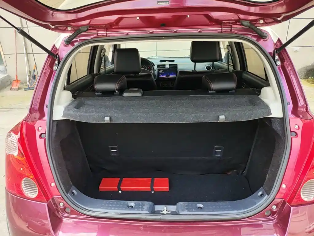 Suzuki Swift 2018 — фото 19