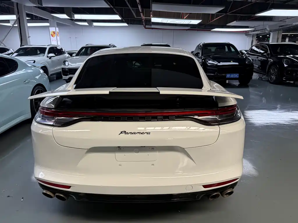 Porsche Panamera 2015 — фото 15