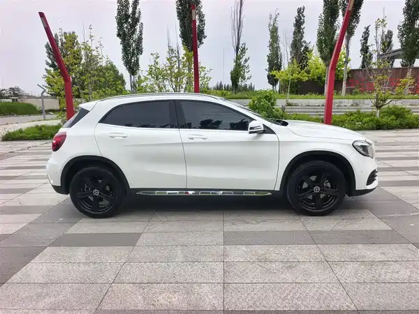 Mercedes-Benz GLA 2019