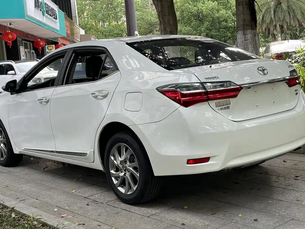 Toyota Corolla 2019 — фото 8