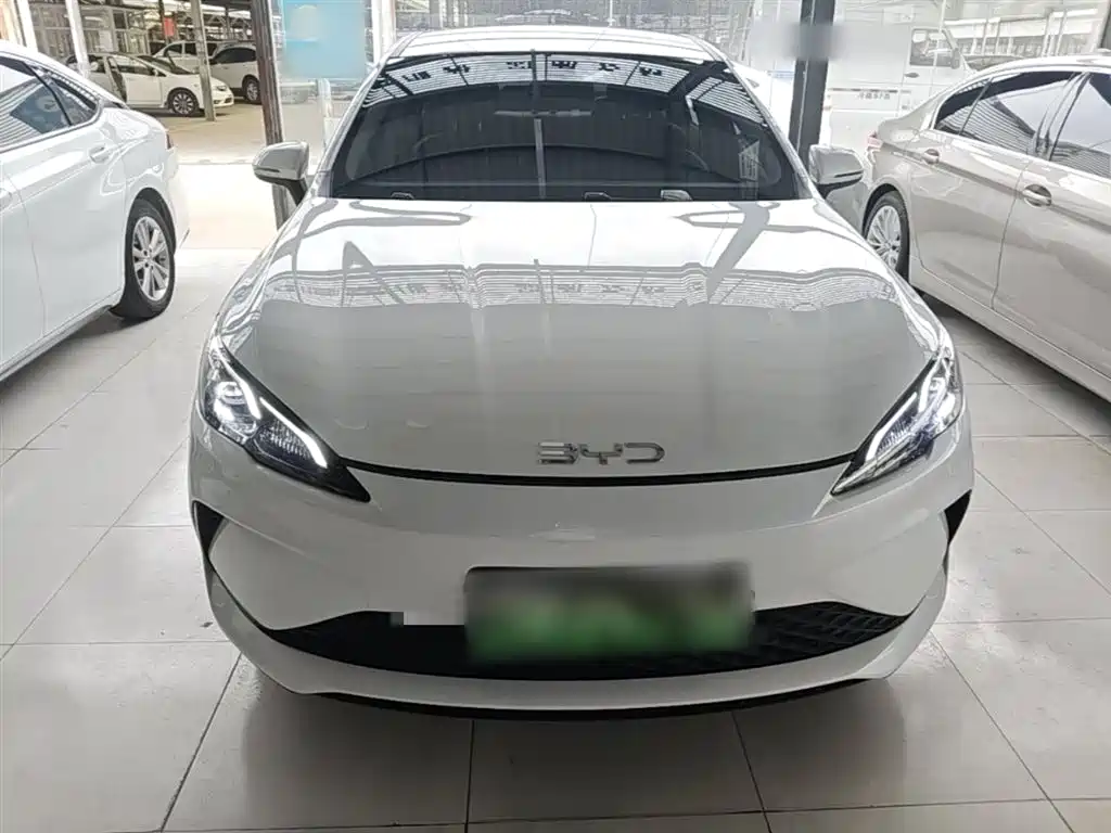 BYD Seal 05 DM-i 2025 — фото 3