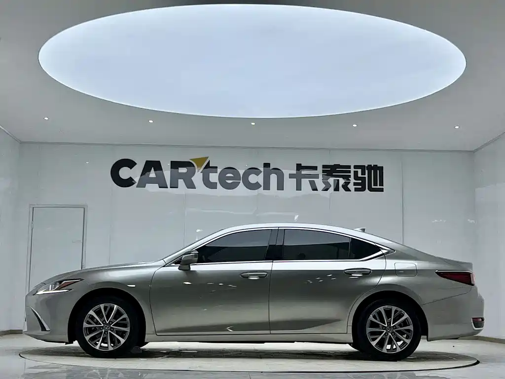 Lexus ES 2022 — фото 2