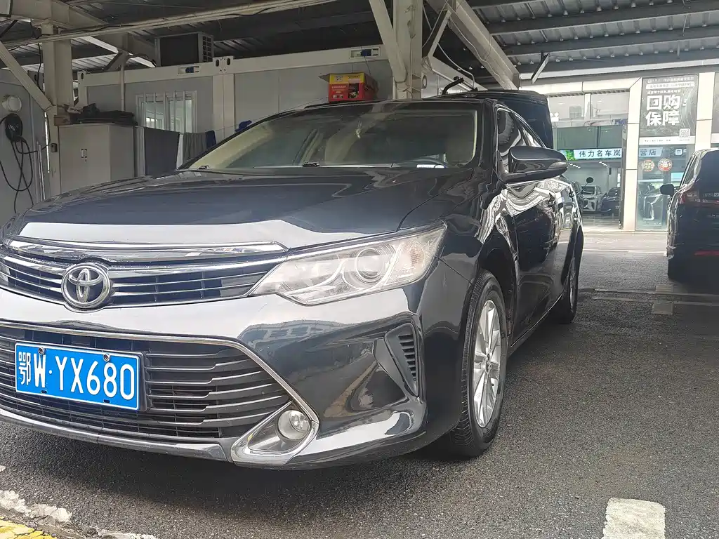 Toyota Camry 2017 — фото 1