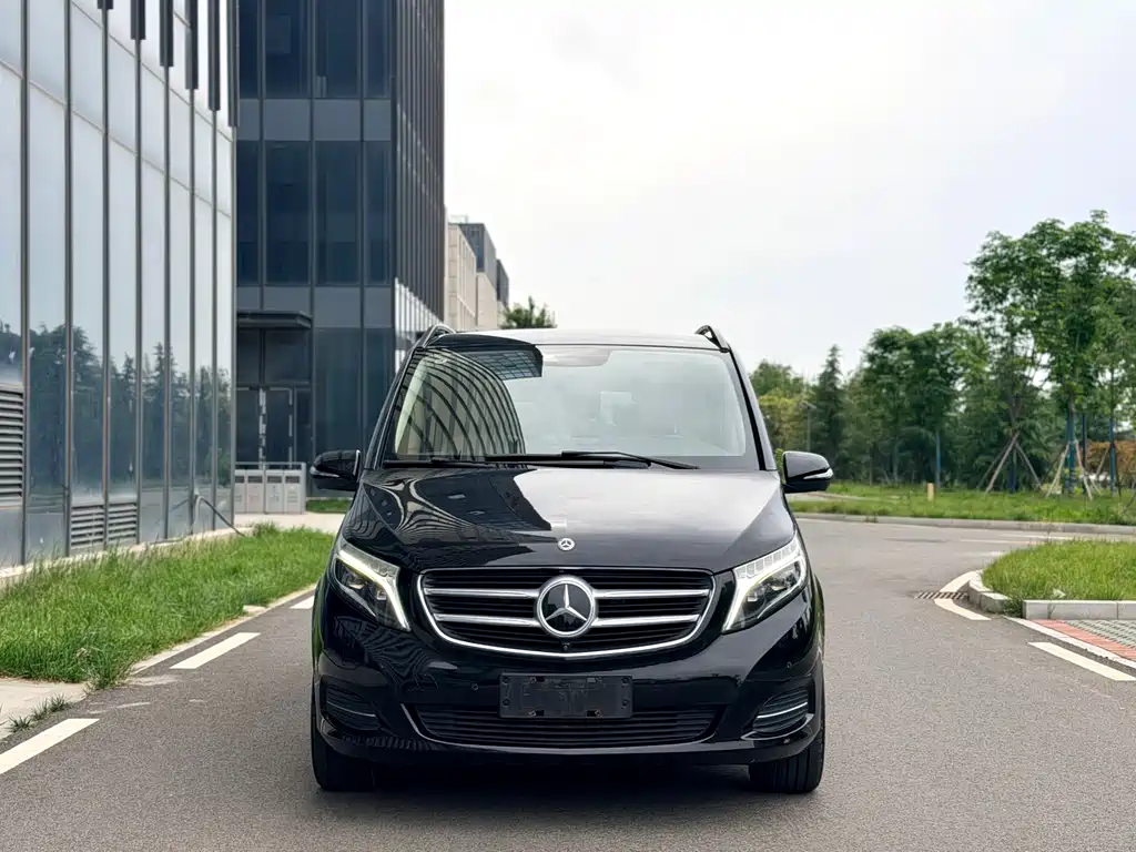Mercedes-Benz V-Class 2018 — фото 2