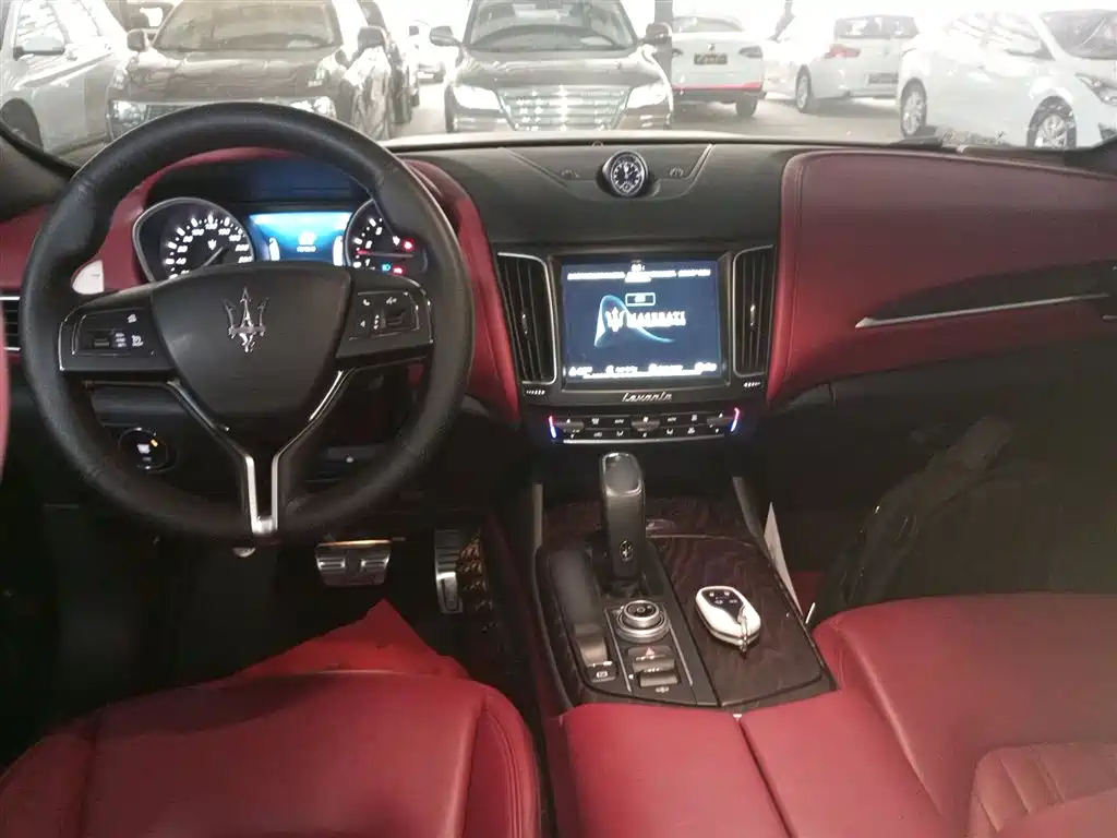 Maserati Levante 2021 — фото 10