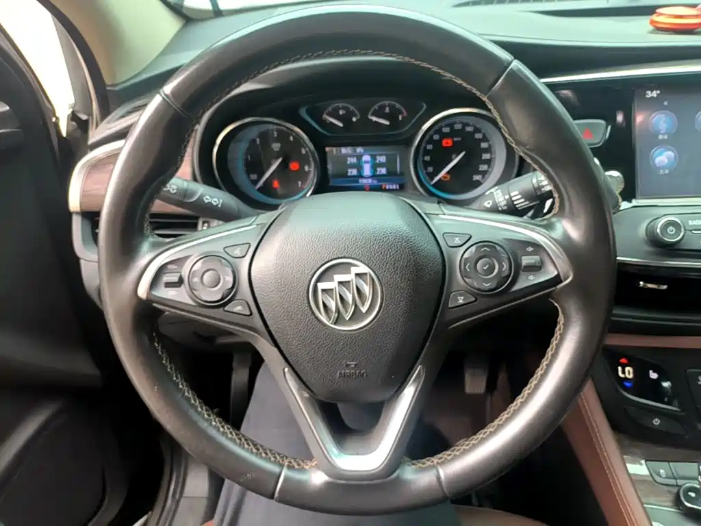Buick Envision Plus 2017 — фото 11