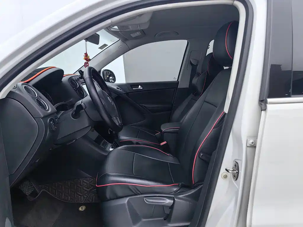 Volkswagen Tiguan 2015
