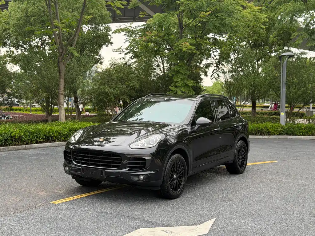 Porsche Cayenne 2017 — фото 1