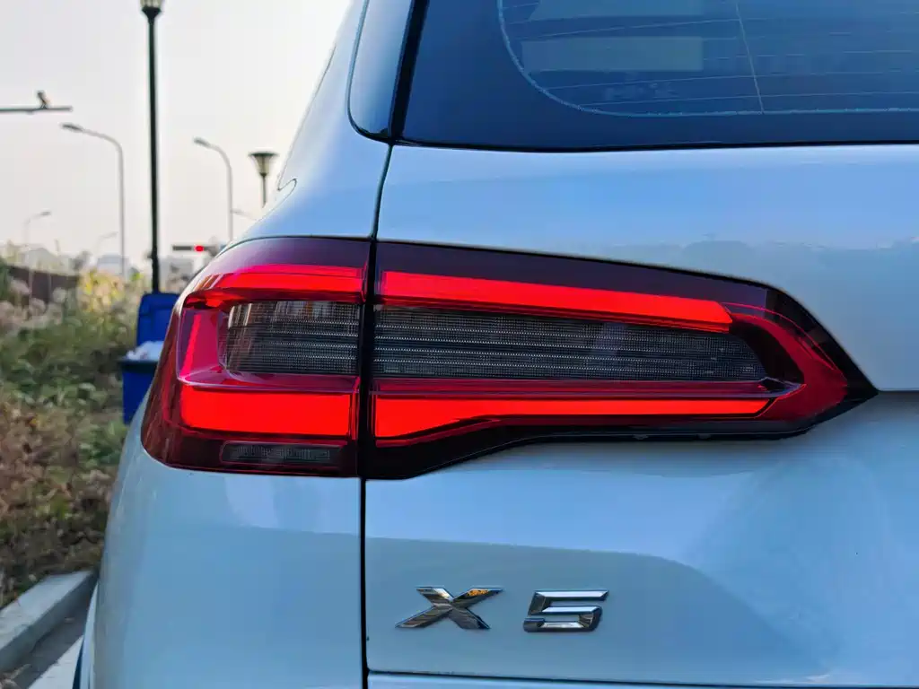 BMW X5 2019 — фото 11