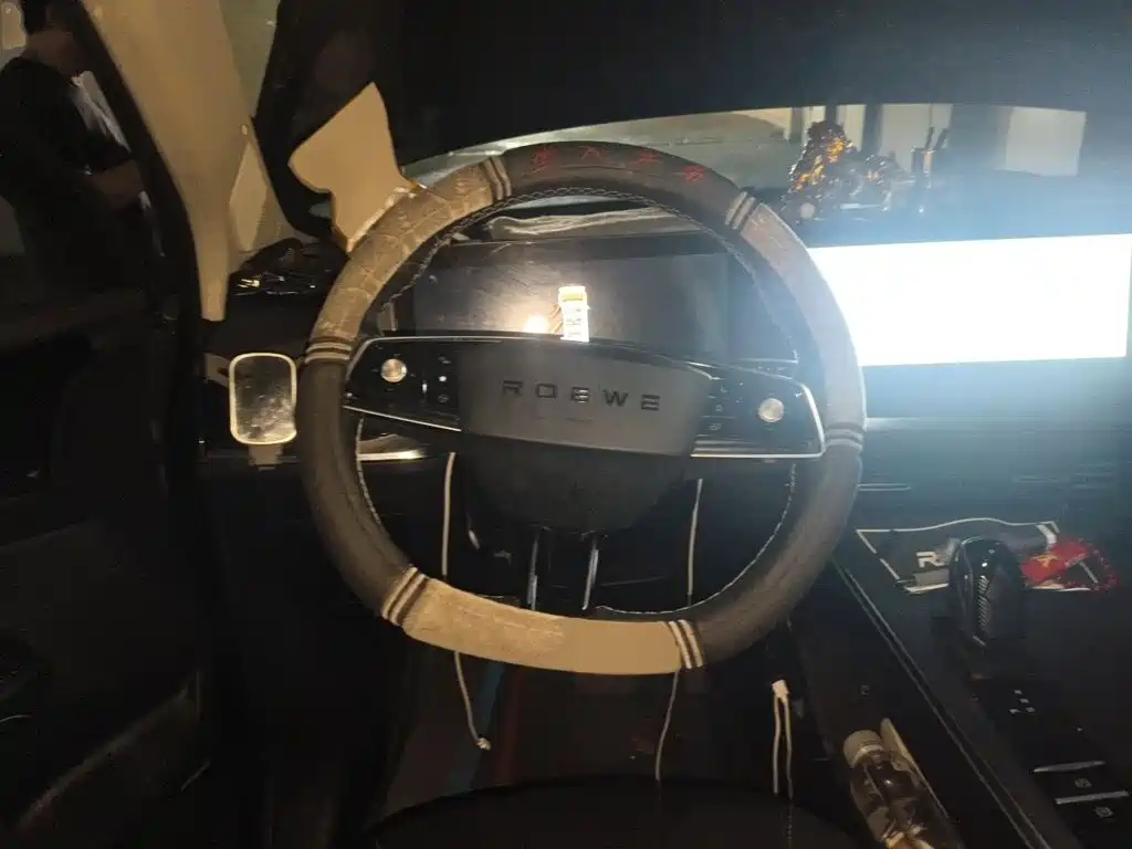 Roewe RX5 MAX 2022 — фото 3
