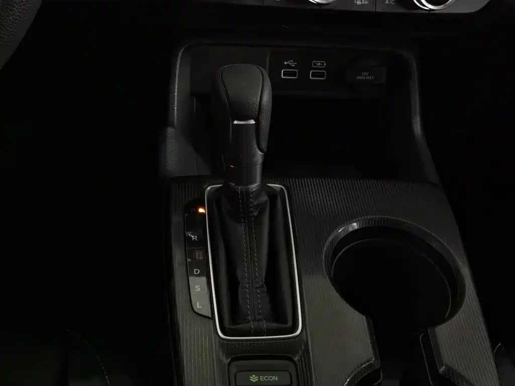 Honda Civic 2022 — фото 13