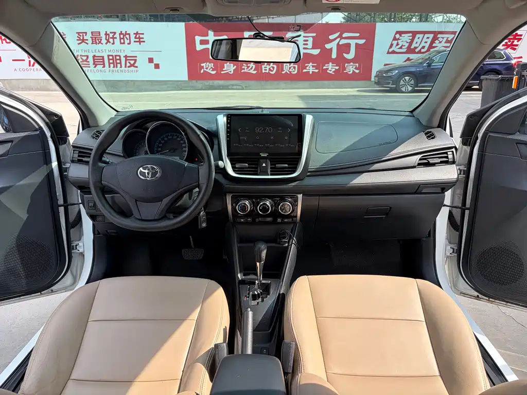 Toyota Yaris L 2019 — фото 8