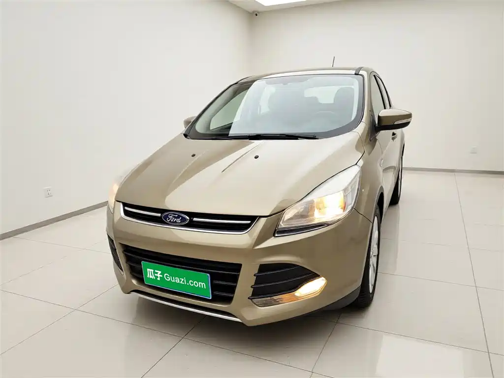 Ford Kuga 2015 — фото 3