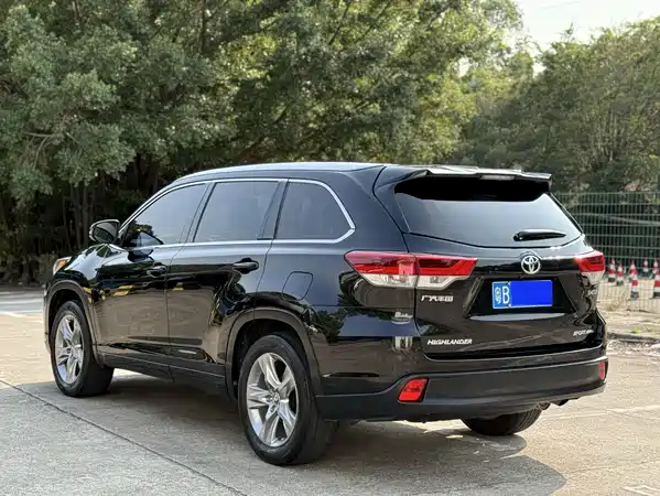 Toyota Highlander 2021