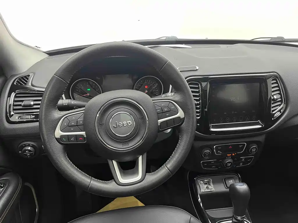 Jeep Compass 2020 — фото 6
